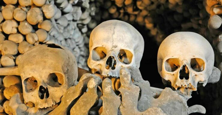 Rome: Dark Past Walking Tour With Capuchin Crypt Ticket - Itinerary