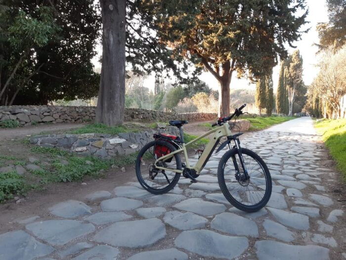 Rome: E-bike Tour From The Circus Maximus To The Catacombs - Eligibility Requirements