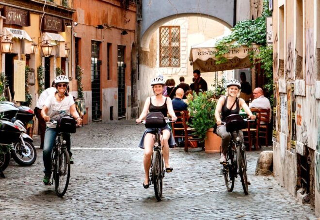 Rome: E-Bike Tour of Top Landmarks - Language Options and Group Size