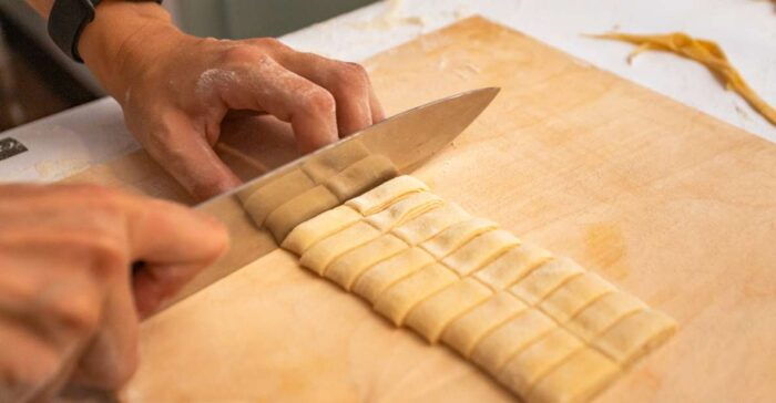 Rome: Fettuccine and Tiramisu Cooking Class With Wine - Participant Guidelines