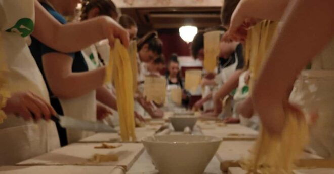 Rome: Fettucine and Tiramisu Class Near the Spanish Steps - Pricing and Reservations