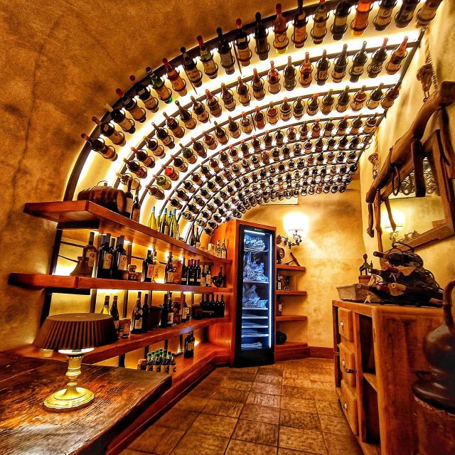 Rome Food Tasting With Wine Paring in Trastevere Experience - Experience Description