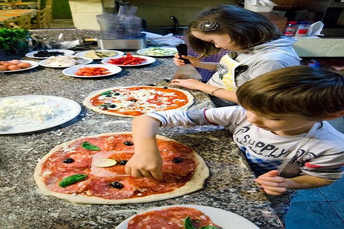 Rome For Kids: Small Group Pizza Making Class - Family-Friendly Experience