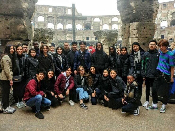 Rome: Group or Private Guided Walking Tour of the Colosseum - Experience Highlights