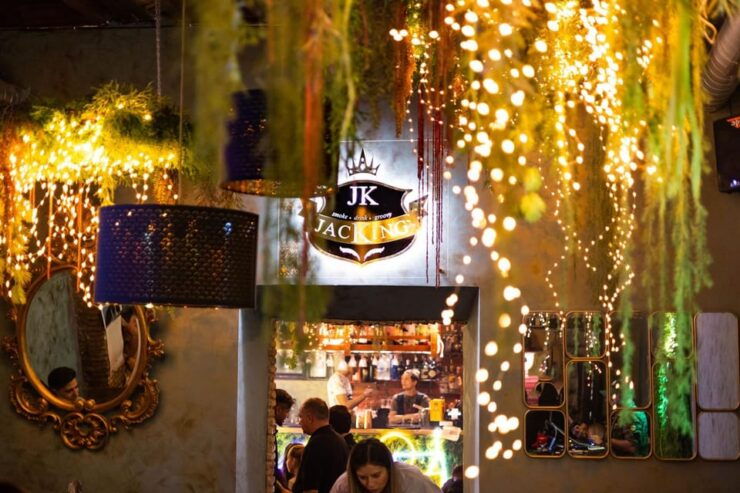 Rome: Guided Walking Tour With Drinks in Local Bars - Good To Know