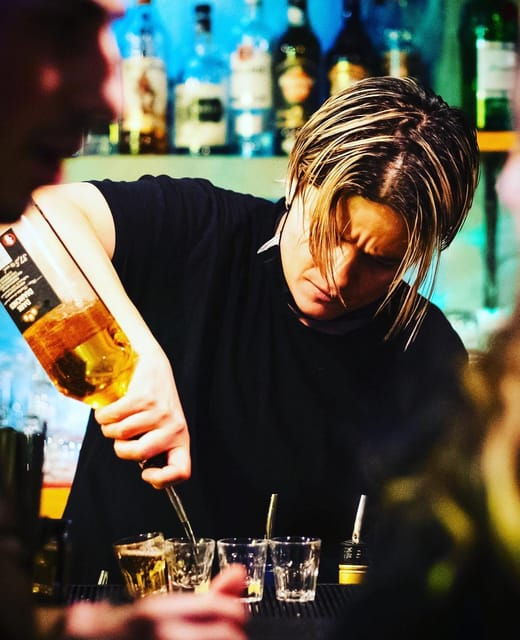 Rome: Guided Walking Tour With Drinks in Local Bars - Unique Aspects