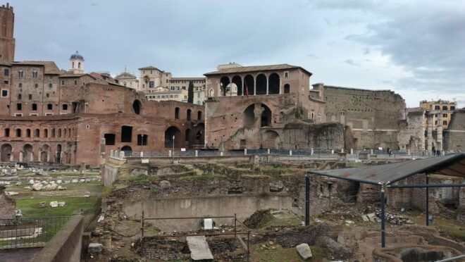 Rome: Guided Walking Tour With Headsets - Tour Highlights