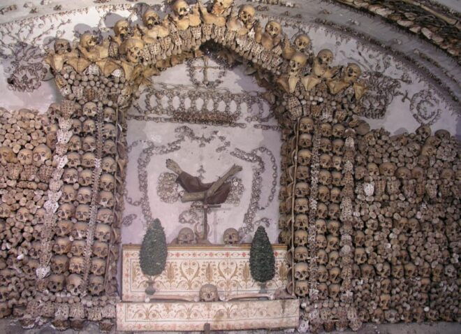 Rome: Hidden Rome and Bone Crypts - Tour Experience