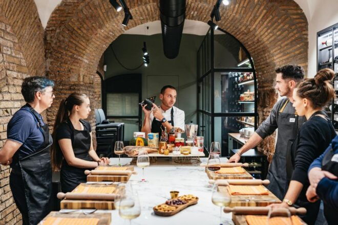 Rome: Homemade Pasta & Tiramisu Small Group Cooking Class - Important Information