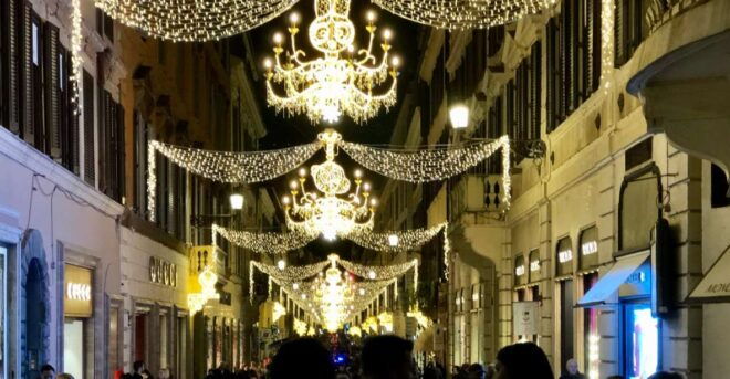 Rome Illuminated: A Christmas Landmarks Walking Tour - Starting Location and Itinerary