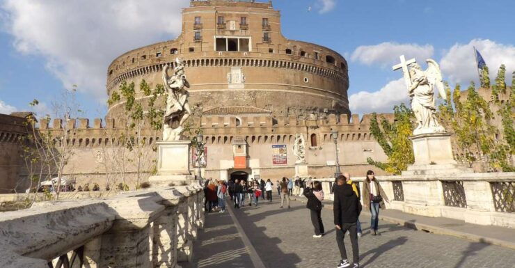 Rome: Main Squares and Fountains Guided Walking Tour - Good To Know