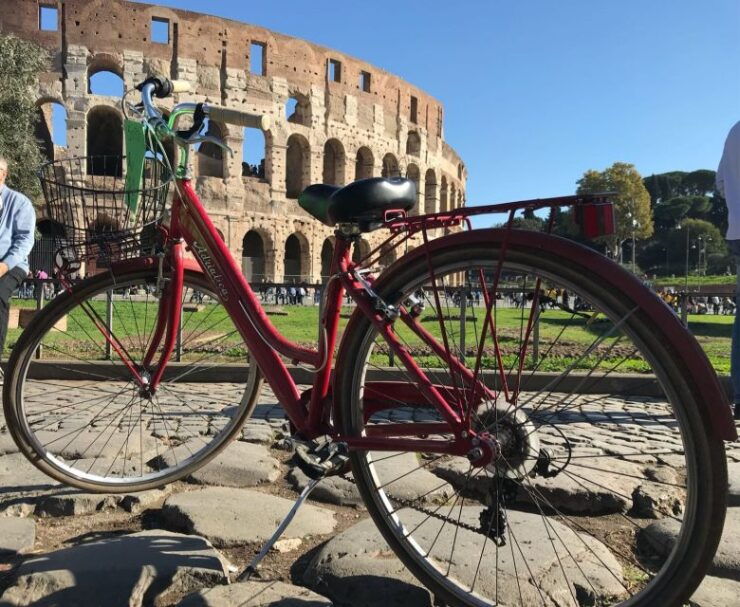 Rome: Monuments and Belvederes Bike Tour - Activity Highlights