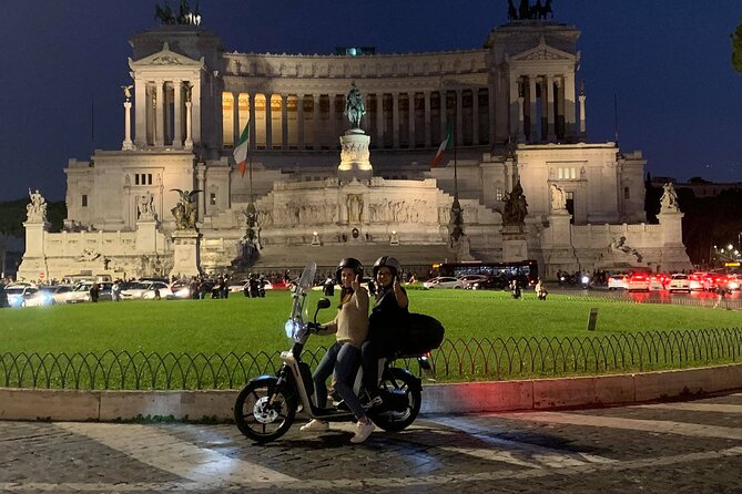 Rome 'Moonlight Kiss' Tour With E-Scooter! - Tour Highlights