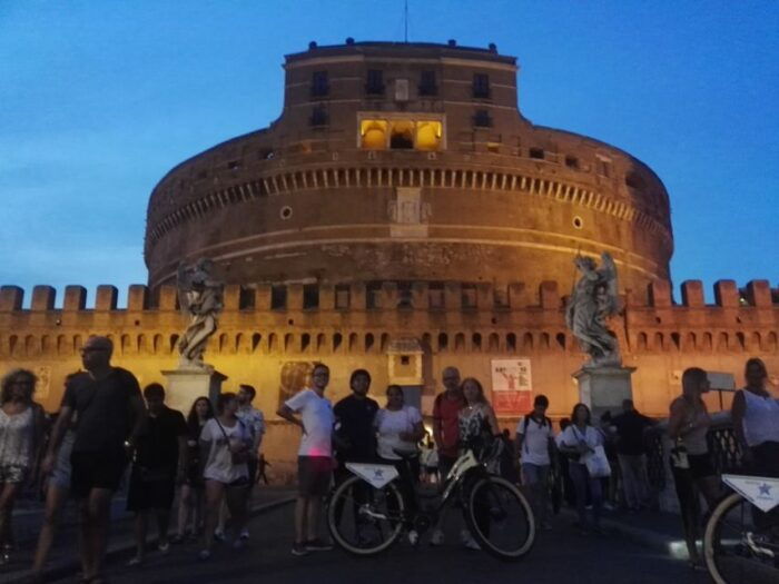 Rome: Night E-Bike Tour With Pizza Option - Food Options: Pizza Included