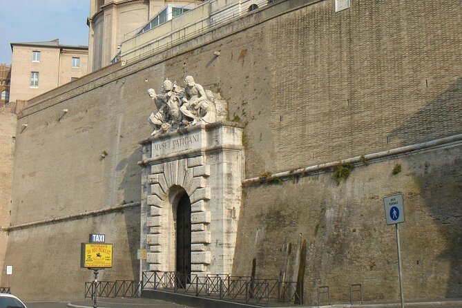 Rome of the Popes E-Bike Tour With Guide for Small Groups - Child Seat and Group Size