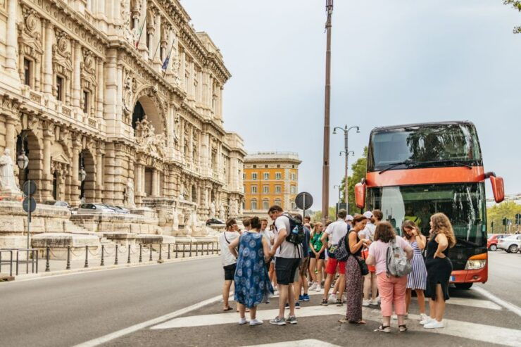 Rome on Your Own: Bus Transfer From Civitavecchia - Independent Exploration in Rome