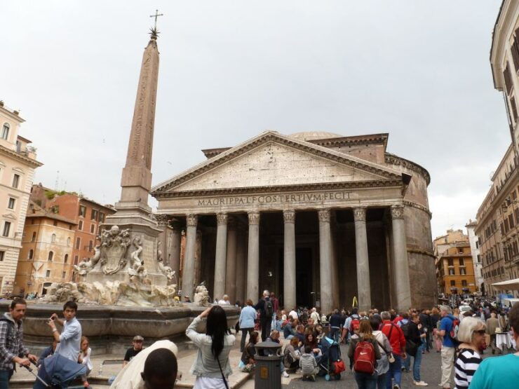 Rome: Pantheon Guided Tour With Entry Ticket and Headsets - Experience