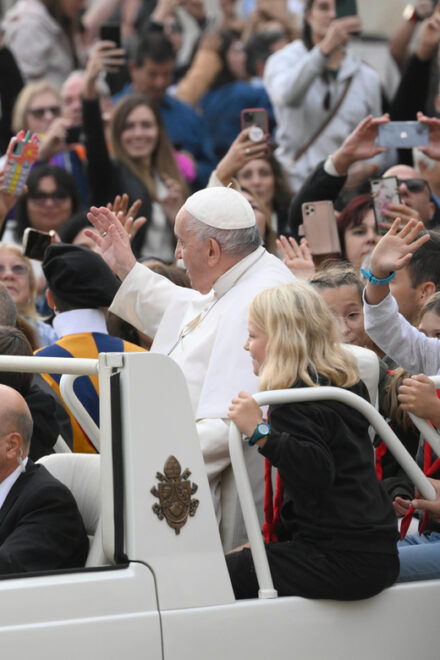 ROME: PAPAL AUDIENCE EXPERIENCE - Tour Inclusions