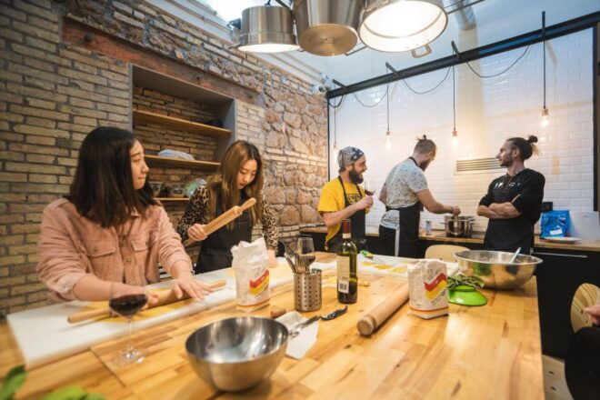 Rome: Pasta Cooking Class Basic in the Kitchen of Mamma - Meeting Point and Logistics
