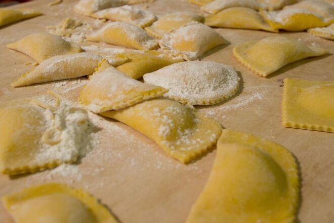 Rome: Pasta-Making Class Cook and Dine With a Local Chef - Sites Visited and Meeting Point