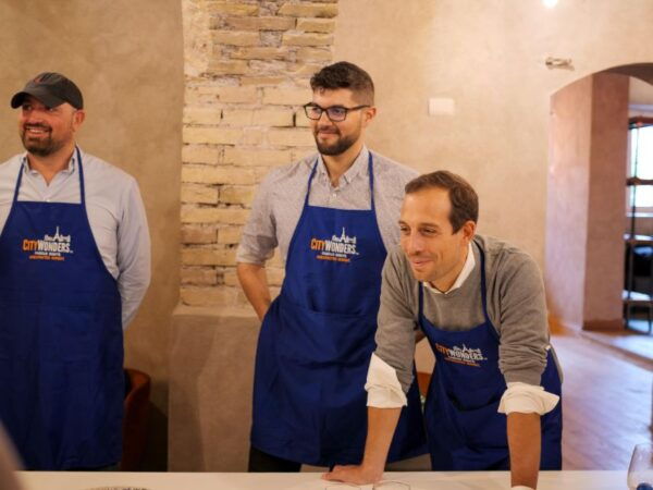 Rome: Pasta Making Class & Wine Tasting in a Trasteve Villa - Customer Reviews