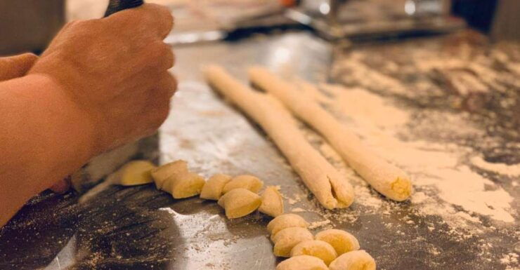 Rome: Pasta & Tiramisu Class With Free Flowing Fine Wine - Experience Highlights