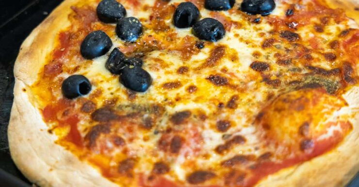 Rome: Pizza and Tiramisu Mastery Class With Meal and Drinks - Culinary Experience