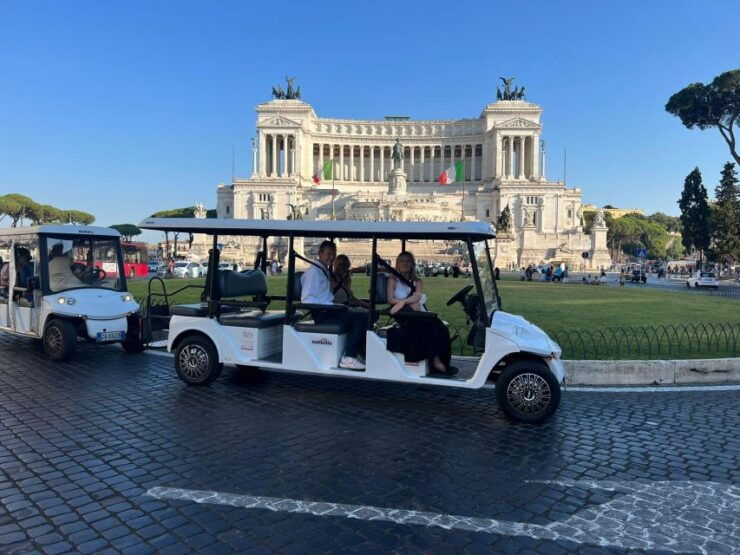 Rome: Private City Highlights Golf Cart Tour - Itinerary