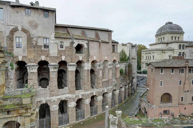 Rome: Private Tour Porticus Octaviae and Tiber Island - Meeting Point
