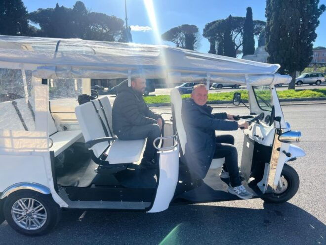 Rome : Private Tour With Tuk Tuk Electric In The City - Restrictions and Meeting Point