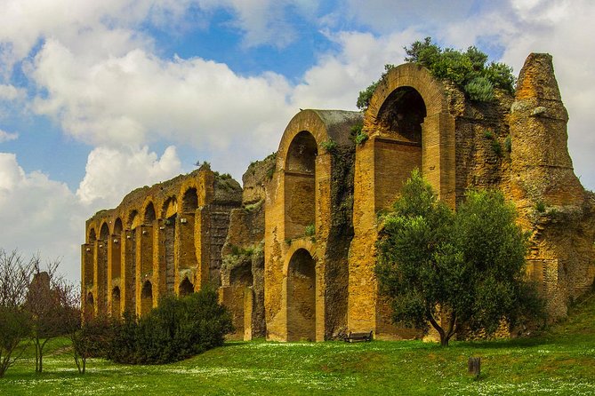 Rome: Professional Photoshooting in the Acqueduct Park With Historical Anecdotes - Private Guide for Historical Insights