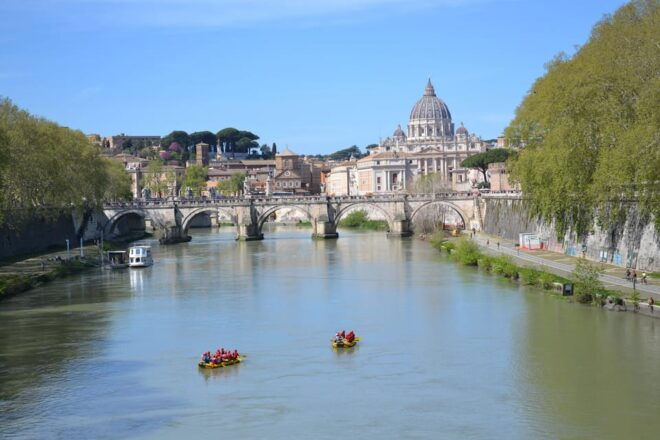 Rome: Rafting Experience the Best Rome in Slow Tourism - Scenic Views of Roman Landmarks