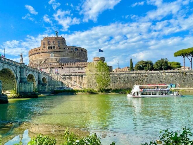 Rome: River Cruise With Squares and Fountains Guided Tour - Tour Experience