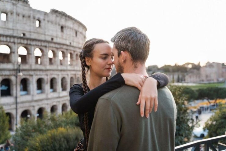 Rome: Romantic Couple Photoshoot Experience at the Colosseum - Experience Details