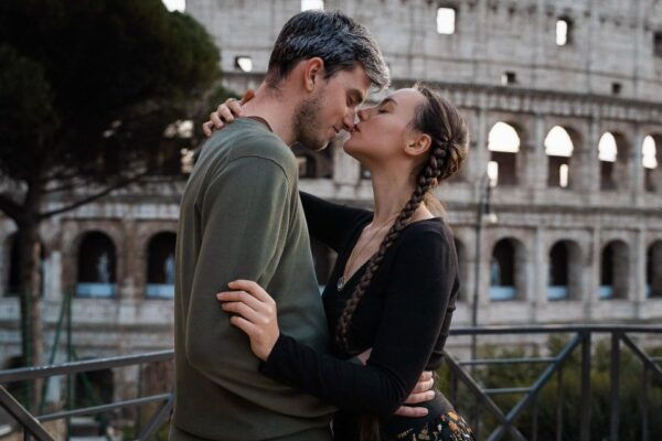 Rome: Romantic Couple Photoshoot VIP - 2 or 3 Different Spot - The Sum Up