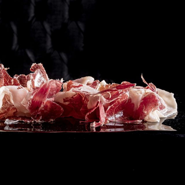 Rome : Room Service Pata Negra and Prosecco - Host and Accessibility Information