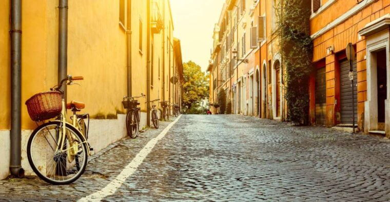 Rome: Sightseeing at Sunrise Walking Tour & Private Option - Practical Aspects and Value