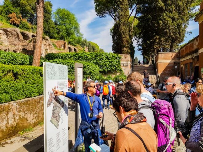 Rome: Skip-the-Line Colosseum, Forum, and Palatine Hill Tour - Tour Meeting Point