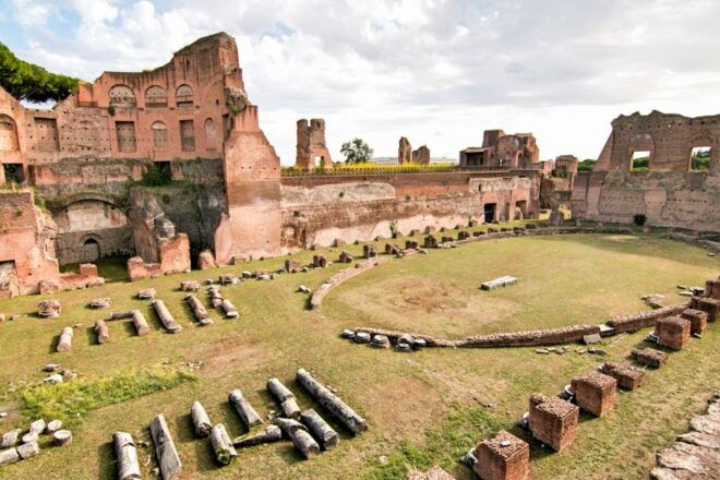 Rome: Skip-the-Line Colosseum, Forum, and Palatine Tour - Admire Panoramic Views and Explore the Roman Forum