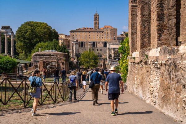 Rome: Skip-the-Line Colosseum, Roman Forum and Palatine Hill - Meeting Point