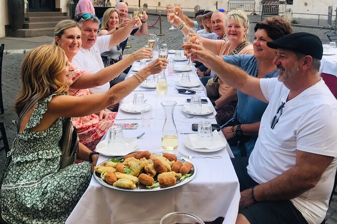 Rome: Social Table Dinner Experience With a Local Foodie - What To Expect