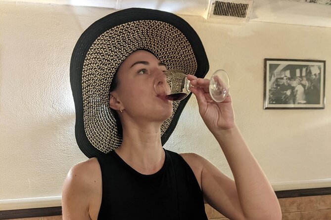 Rome: Social Table Dinner Experience With a Local Foodie - Experience Highlights