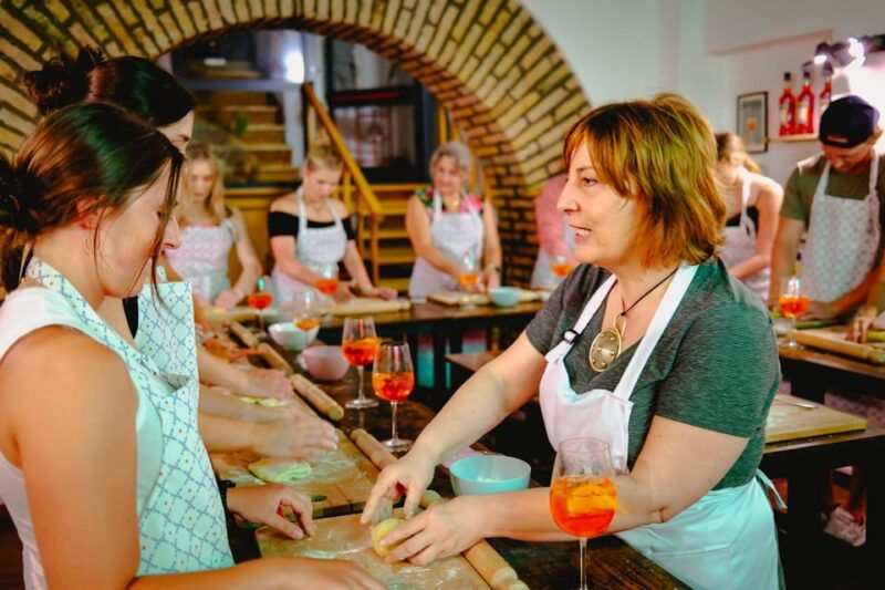 Rome: Spritz & Spaghetti Cooking Class - Good To Know  