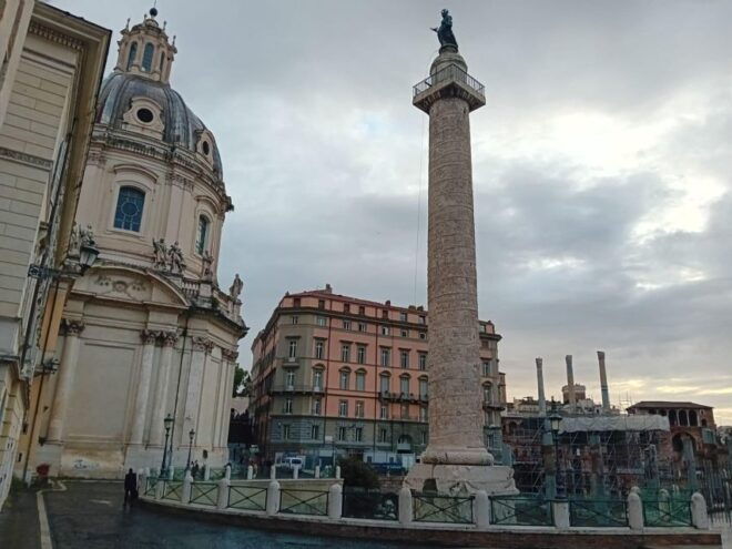 Rome: Squares and Fountains English Guided Walking Tour - Meeting Point