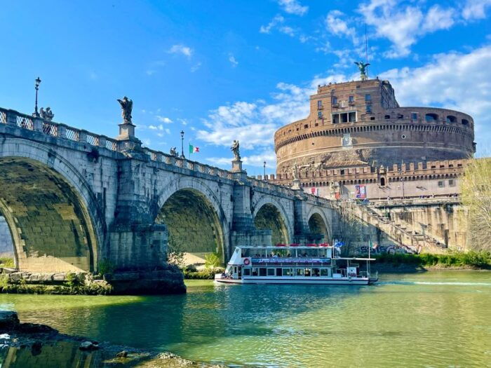 Rome Squares and Fountains Tour & River Boat Hop On Hop Off - Customer Reviews