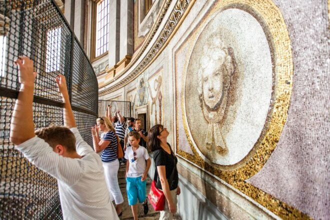 Rome: St. Peters Basilica & Dome Entry Ticket & Audio Tour - St. Peters Basilica Interior