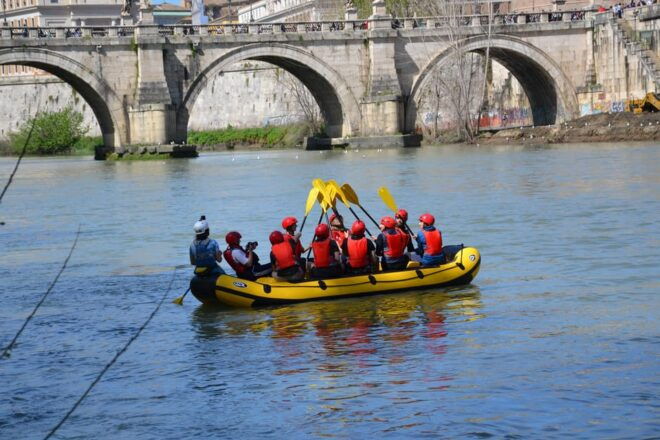 Rome Sunset: Soft Rafting and Aperitif in the Tiber River. - Suitability and Recommendations