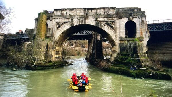 Rome Sunset: Soft Rafting and Aperitif in the Tiber River. - Nearby Attractions