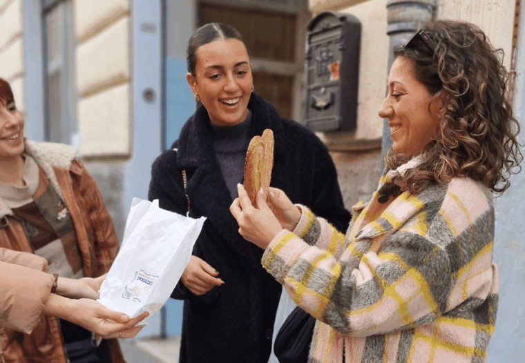 Rome: the Original Maritozzi Breakfast Tour in Trastevere - Itinerary Highlights