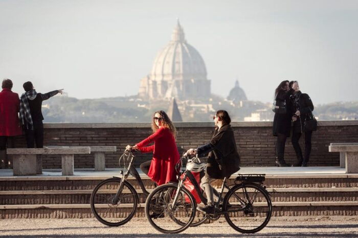 Rome: Top Highlights & Hidden Gems Tour by Cannondale E-Bike - Relax in the Park of Villa Borghese